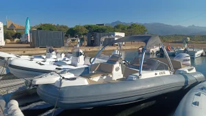 Location bateau Marlin 24SR à Pianottoli